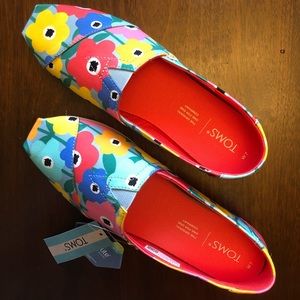 TOMS Alpargata Flower Fields NIB/NWT Size 7